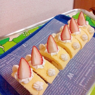 ロールケーキ(イチゴ)